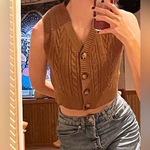 xs brown knit slight crop sweatervest